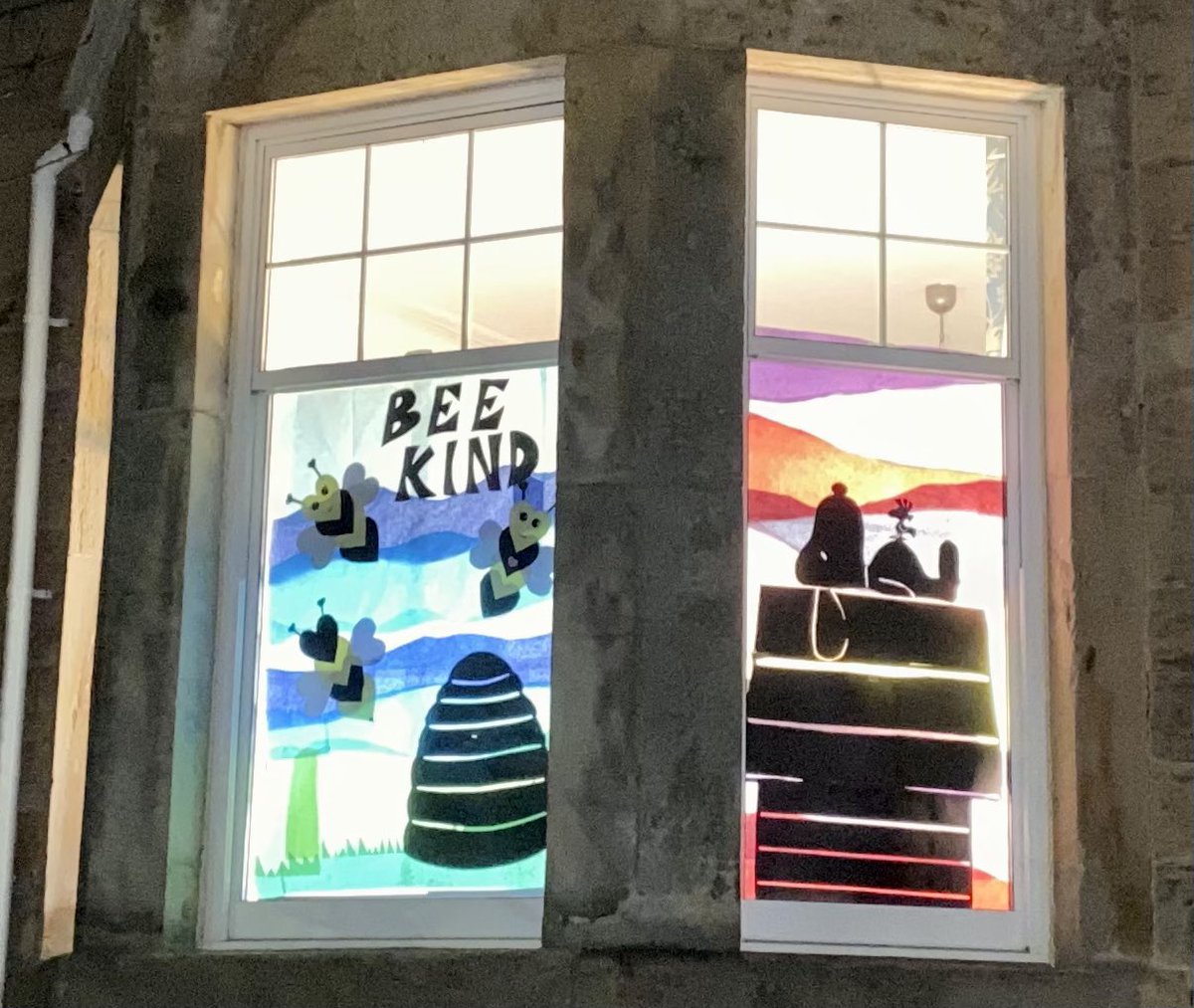 EdinNewTownWalk's tweet photo. Really enjoyed #Corstorphine #Winter Wanderland yesterday evening. Thanks &amp; appreciation to all whose efforts brightened up this long winter #lockdown @CorstorphineCC @CorstorphineCo1 @edinburghpaper @WhatOnEdinburgh @edinspotlight #Corstorphine #Edinburgh https://t.co/AJAkDa9t1L https://t.co/RwJBnYVuJb