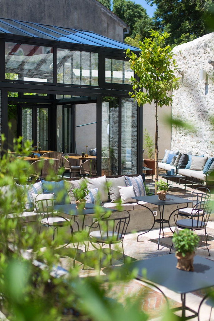 almayerhotel's tweet photo. | 𝑾𝑨𝑰𝑻𝑰𝑵𝑮 𝑭𝑶𝑹 𝑻𝑯𝑨𝑻 𝑫𝑨𝒀
“And the secret garden bloomed and bloomed and every morning revealed new miracles.”
― Frances Hodgson Burnett, The Secret Garden
◈◈◈
#almayerhotel #almayer #Croatia #Dalmatia #travel #zadar #likezadar #zadar_region #hotel https://t.co/Told7qzGWs