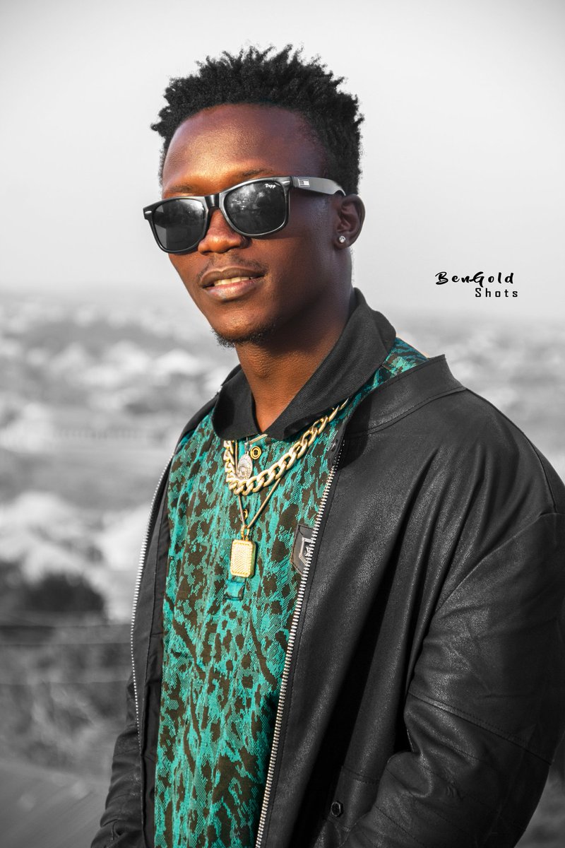 RuguJames's tweet photo. Realest Rapper Alive..
HARD CORE THERAPY coming Soon ๐ฅ
Anticipate something Litty๐ฅ๐ฏ
#TikTokviral #tiktokchallenge #rapmusic #rap #Ghana #HardCoreMixtape
@Twize_ng @sarkodie @davido @QueeeeennZed @1RealJoeyB https://t.co/PP9WvR2Oyb