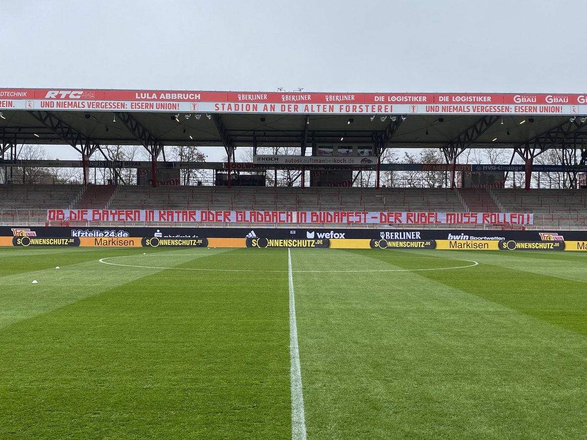 fcunion_BRA's tweet photo. 📍📸 An Der Alten Försterei

#fcunion | #FCUTSG https://t.co/mqZbhwapO4