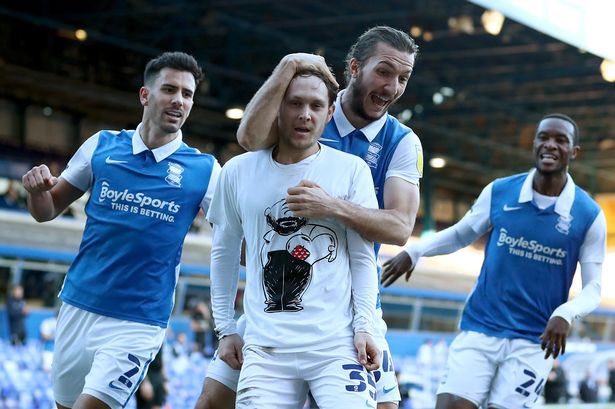 balboanorth's tweet photo. We can be a bit sluggish at times but the lads, and especially Šunjić, did really well to catch this little kid who ran on the pitch
#BCFC #KRO #bcfansforum @FatLadsPodcast @BlueMindspod @BluesFocusPod @WeAreBirmingham https://t.co/HRvImdL4r0