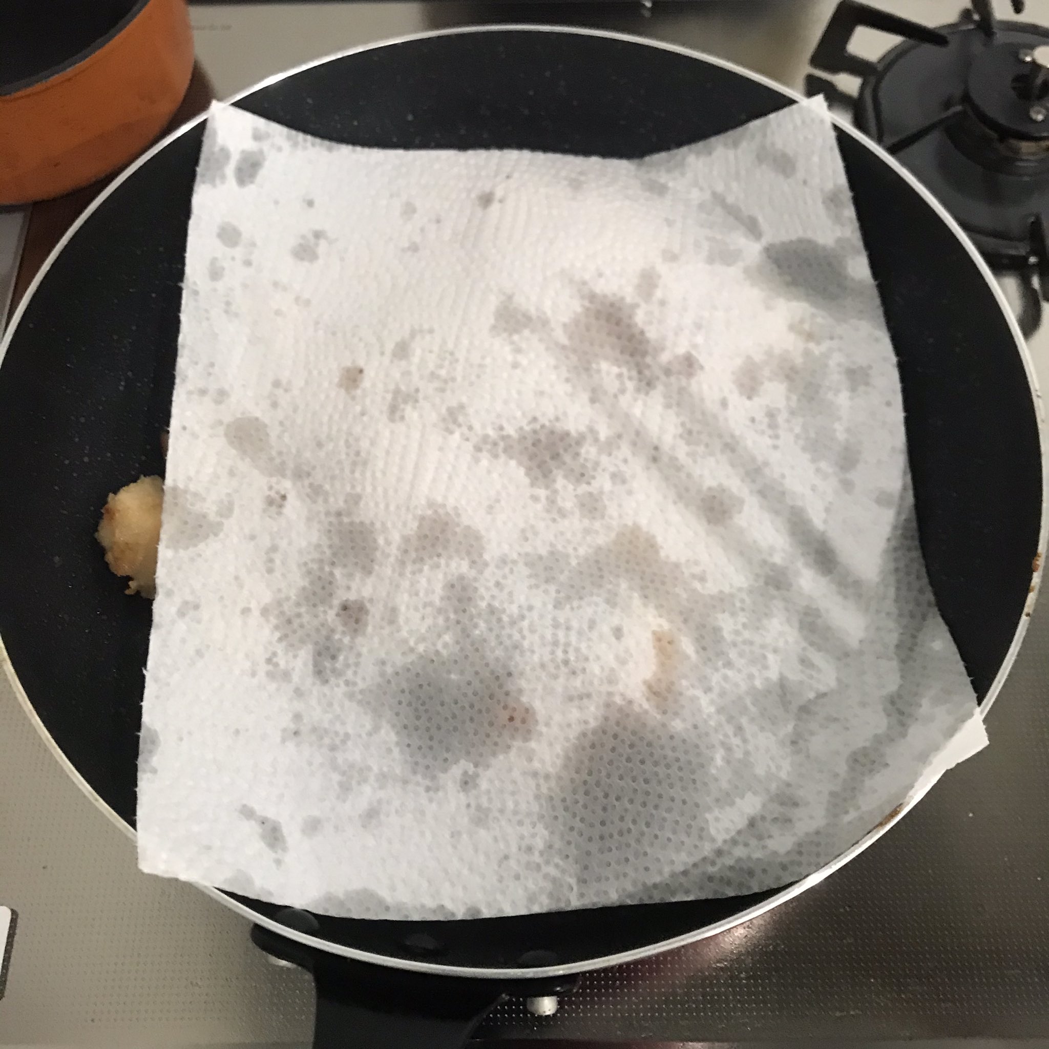 山本ゆり Syunkon レンジは600w Auf Twitter 跳ねる時はファサ焼きを ファサ焼き 唐揚げなど揚げ焼きする際 油がめっちゃ跳ねて嫌な時にペーパータオルをファサッ とかぶせてしのぐやり方 1枚でガードしきれんかったら2枚 フライパンからはみ出ると引火して 山本ゆり Syunkon レンジは600w Auf Twitter 跳ねる時はファサ焼きを ファサ焼き 唐揚げなど揚げ焼きする際 油がめっちゃ跳ねて嫌な時にペーパータオルをファサッ とかぶせてしのぐやり方 1枚でガードしきれんかったら2枚 フライパンからはみ出ると引火して