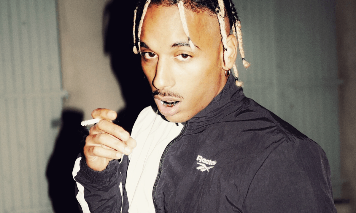 thesaurap's tweet photo. [1 AN DE TRINITY] 🎂 

Après 4 projets qui lui ont permis de forger son personnage, Laylow est revenu le 28 février 2020 avec son premier album.

Retour sur un 22 titres ancré dans le DIGITAL MUNDO. https://t.co/CpvtqXx7Oq
