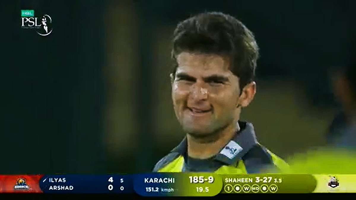 abd612's tweet photo. Shaheen Afridi! ❤️ What an amazing display of bowling! 💯 Last deilvery at 151.2 kph! 🚀 #LQvKK #PSL6 #PSL2021 https://t.co/5Rqz18oxqH