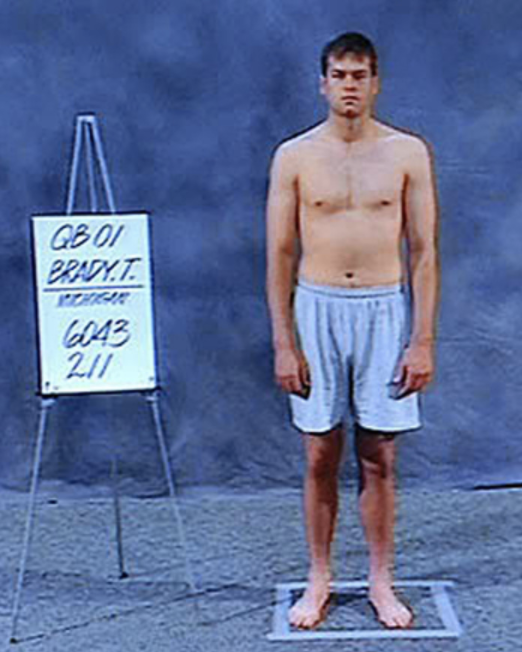 BleacherReport's tweet photo. This weeks marks 21 years since this photo.

Seven trophies later, @TomBrady never forgot where he came from 🐐 @brgridiron https://t.co/9DnTgB2rdV