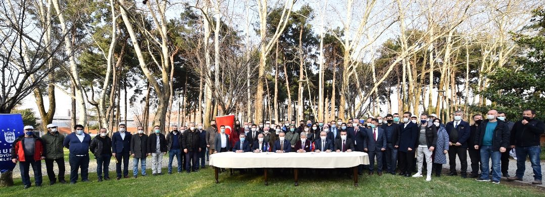 284 BURFAŞ çalışanımızı ilgilendiren toplu iş sözleşmesine TOLEYİS Genel Başkanı Cemail Bakındı ile imzalarımızı attık. Hayırlı olmasını diliyorum. Kısıtlamalar sona erdiğinde yüzü gülen personelimizle misafirlerimizi güzel bir şekilde ağırlamaya devam edeceğiz.