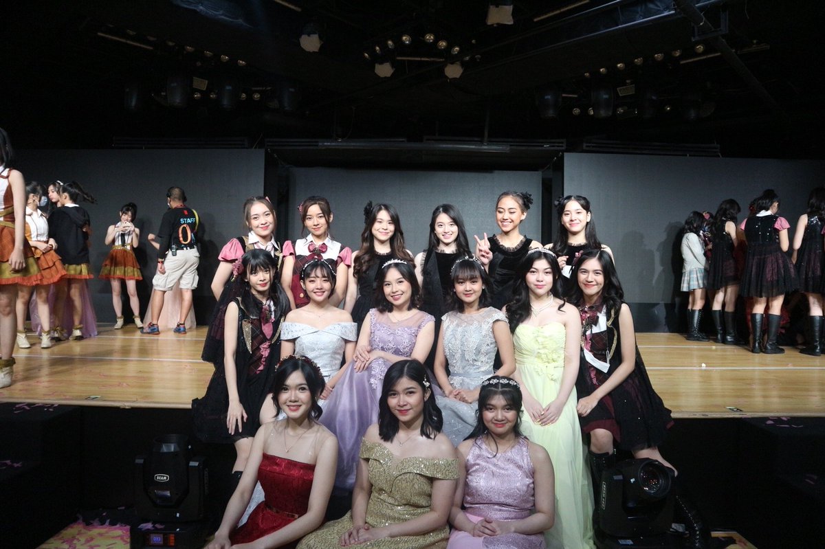 JKT48 Team J tweet media