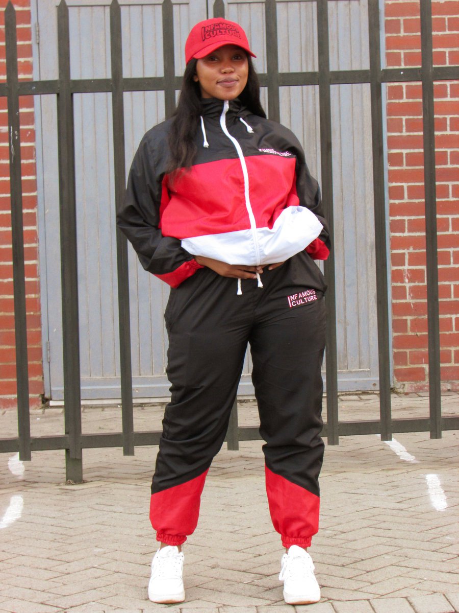 Infamouscultur1's tweet photo. 3 Colour Windbreaker 2 piece
#BlackBusiness
#clothingbrand
#outfitoftheday
#clothing
#fashion https://t.co/VAhzUupk3s
