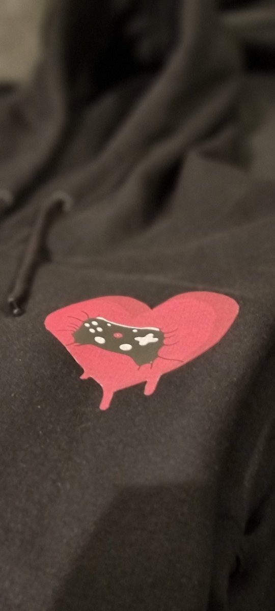 1Gamerhearts's tweet photo. What do you think of my gaming hoodie? #gamingmerchandise #hoodie #lovegaming #doyoulikeit #ganerheartsforlife #xbox #playstation #pcgaming #twitchgaming #youtubegaming #streamer #livegaming #microsoft https://t.co/S0M67aVtry