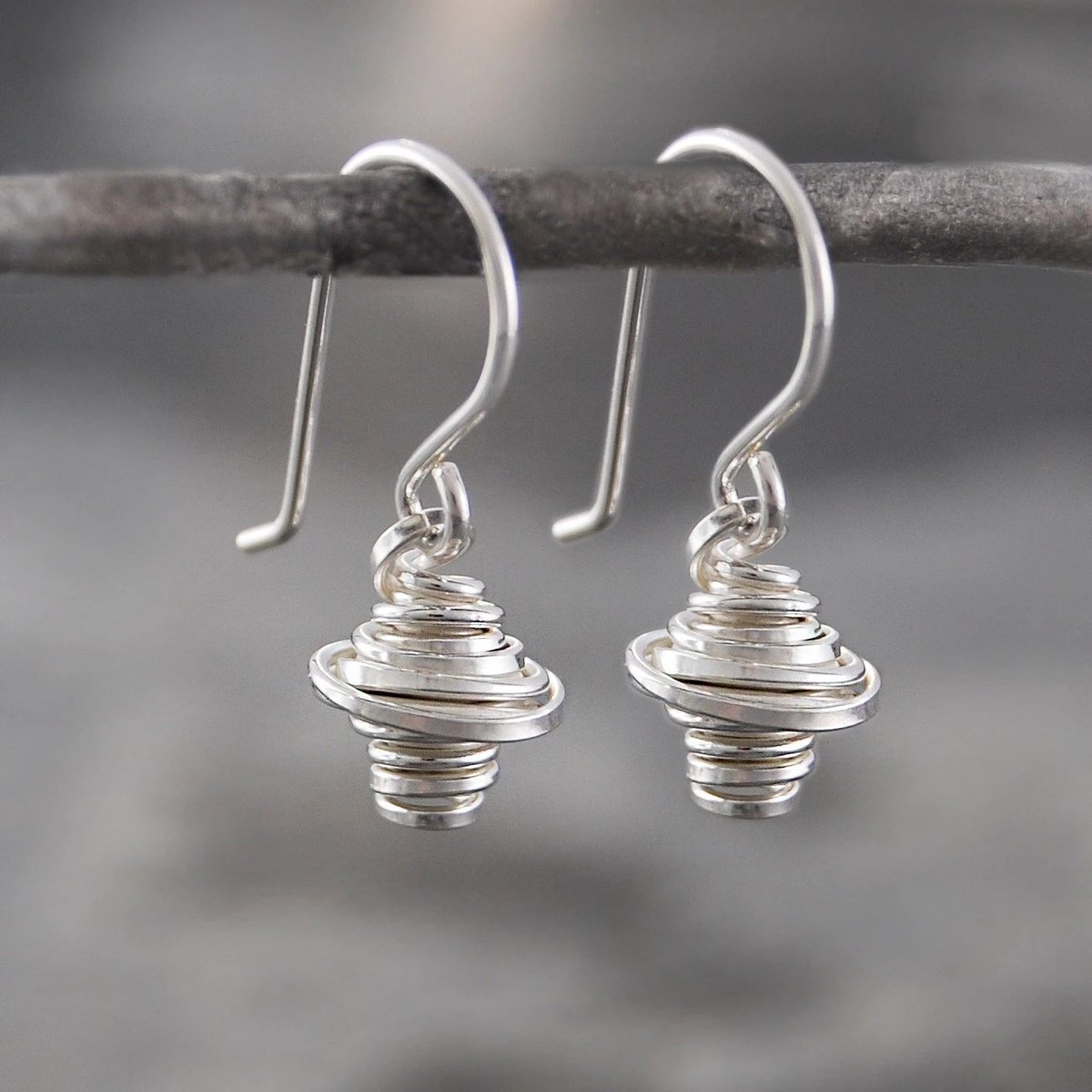 Jewellery_Stop's tweet image. We have just launched a stunning range of Sterling Silver jewellery online.🎉 All beautifully hand crafted and wonderfully tactile. From dainty and feminine to contemporary statement designs, these new must-have jewels are simply devine! #sterlingsilverjewellery #silverjewellery