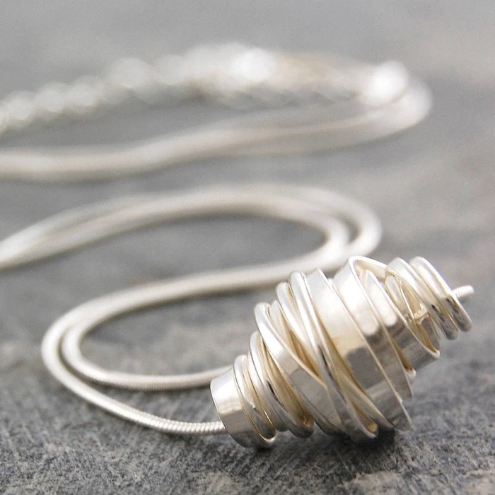 Jewellery_Stop's tweet image. We have just launched a stunning range of Sterling Silver jewellery online.🎉 All beautifully hand crafted and wonderfully tactile. From dainty and feminine to contemporary statement designs, these new must-have jewels are simply devine! #sterlingsilverjewellery #silverjewellery