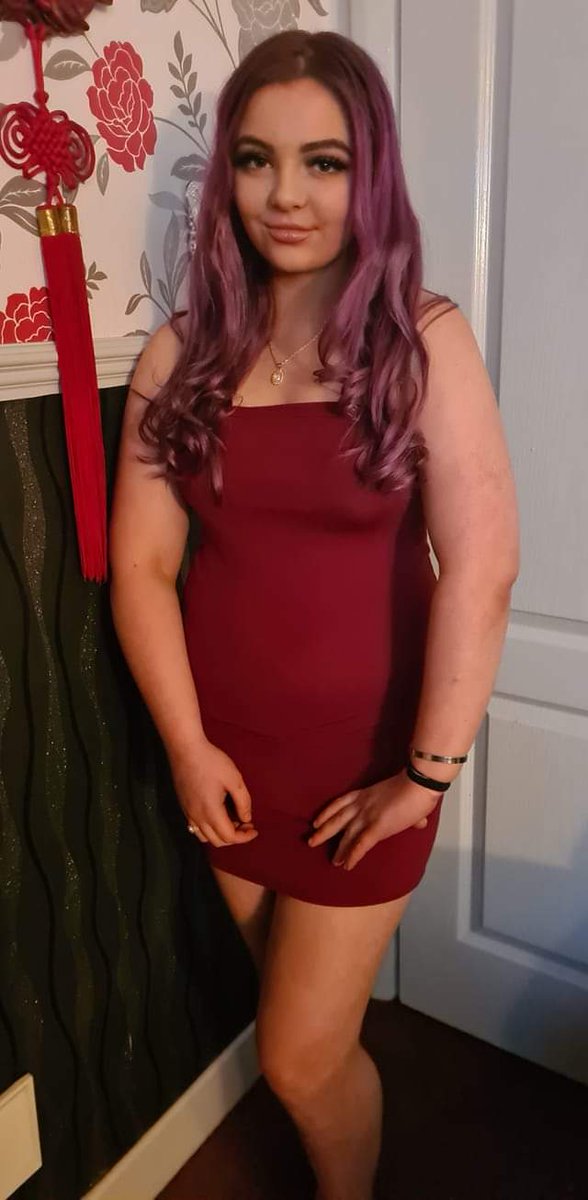 This is my 17yr old daughter kayleigh cook-dumbarton who has gone missing from bolton in greater manchester she was last seen at her home around 11.30pm please can everyone who sees this tweet retweet it as much as possible we just want her home safe and sound