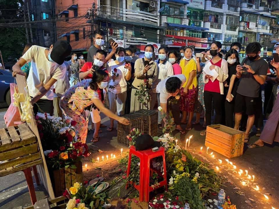 win_sera's tweet photo. RIP youth ppl of Myanmar , today 😭#PrayForMyanmar #peacefulrestinpeace #HearTheVoiceOfMyammar https://t.co/M4Yb5UugUC