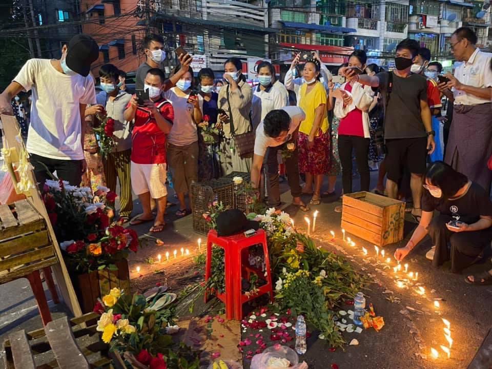 win_sera's tweet photo. RIP youth ppl of Myanmar , today 😭#PrayForMyanmar #peacefulrestinpeace #HearTheVoiceOfMyammar https://t.co/M4Yb5UugUC