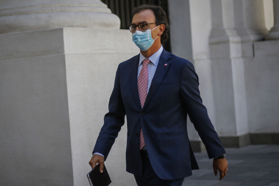 PublimetroChile's tweet image. Ministro Figueroa avisa: "Si se hace necesario suspender clases por un tiempo, se va a hacer" 👉 bit.ly/3r4qeTd