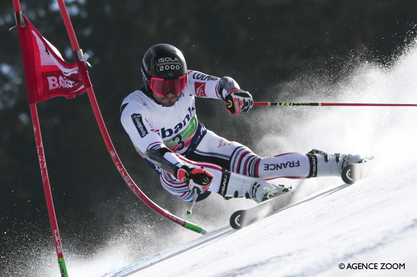FedFranceSki's tweet photo. LE JOUR DE GLOIRE 🏆
Irrésistible, @mathieufaivre remporte le Slalom Géant de @BanskoWorldCup avec la manière 🥇
PODIUM pour @AlexPinturault 3e 🥉
Thibaut Favrot 4e et meilleure perf en carrière
Un Géant BLEU BLANC ROUGE 🥳
💙🤍❤
📸Agence Zoom https://t.co/bcLSneatW9