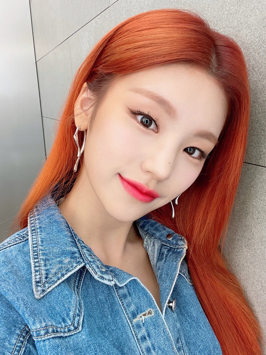 monoyeji's tweet photo. hey go follow me on @yejisvhs https://t.co/LosT9pFPml