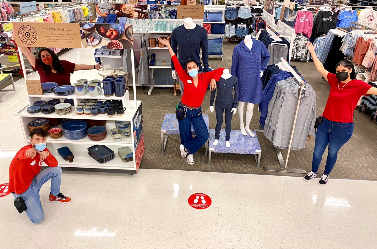 marlatpenn's tweet image. #LevisxTarget - a collection for home &amp;amp; life ✨ available now in store &amp;amp; online 🎯 major kudos to this all-star team on this beautifully executed launch! #T815 #D318 #G396 @ETL_Gabe @RufromTarget @guest_kristen @VisualMiami @aldenkooken