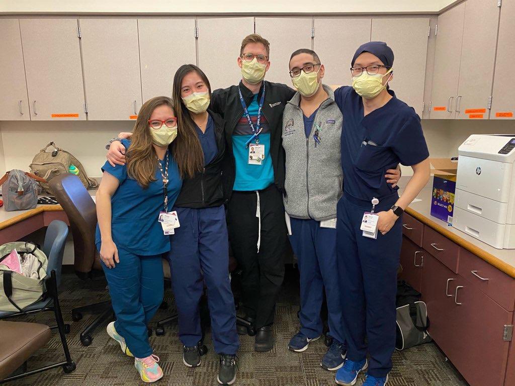 JosephIbrahimMD's tweet photo. Another great rotation with another great team! All star MICU team A co-residents and interns handled a tough month with absolute grit and determination https://t.co/v66E7qg1TT