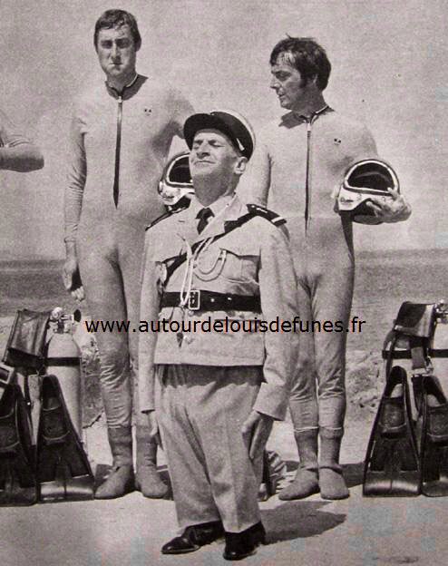 christophecouet's tweet photo. #LeGendarmeSeMarie (1968) de #JeanGirault... coulisse d’un gag imaginé par #LouisDeFunès... photo de gauche, De Funès en compagnie de l’accessoiriste, debout dans un trou, pantalon coupé aux genoux avec chaussures postiches.
#GuyGrosso #MichelModo https://t.co/6Z83pW2Kix