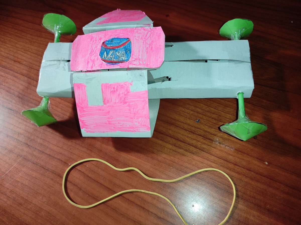 CONTEST_LEAN's tweet photo. Cardboard prototype, the load always on wheel, tipper rover, cargo saved, name: RoverX

25 grams = total weight
250 grams = maxcapacity
40 cm = distance (energy elastic)
360° = rotation

Chiara 10 years, never stop studying

#VirtualMoonshot 
@NASAJPL_edu
@NASA
@ESA
@ASI_spazio https://t.co/qjlbCmfNo3