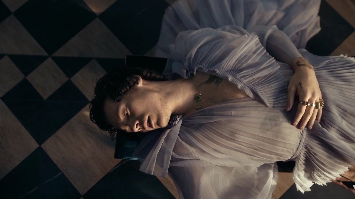 пранк в лифте. афтер эффект падающие снежинки. лифт падает. Falling video. Falling video.