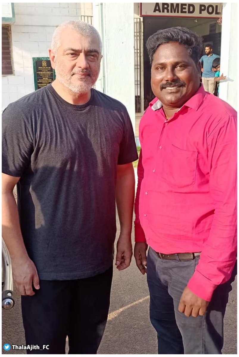 ThalaAjith_FC's tweet photo. #THALAFansDominatesTwitter 🪁

Today's Pic Of THALA AJITH At Rifle Shooting Club 😍✌️

ப்பா என்னா கலரு டா!! 💞

#Valimai | #AjithKumar https://t.co/Feul7YJdu0