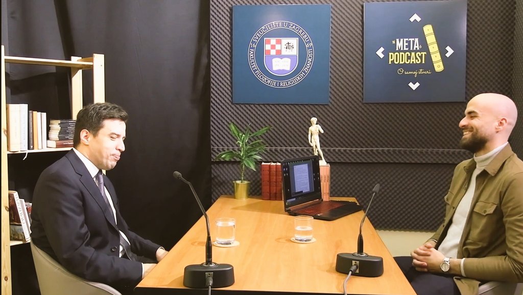 MetaPodcast4's tweet photo. [2minute]
Što znači misliti?
Što znači bolje čitati i pisati?
Na koji način je to moguće?
Kratki savjet filozofa i diplomata Daniela Miščina!
https://t.co/mV8PFdxSEv
#FFRZ #MetaPodcast #filozofija #studiranje #knjige #čitanje #pisanje #thinking https://t.co/6WA80BoiwM