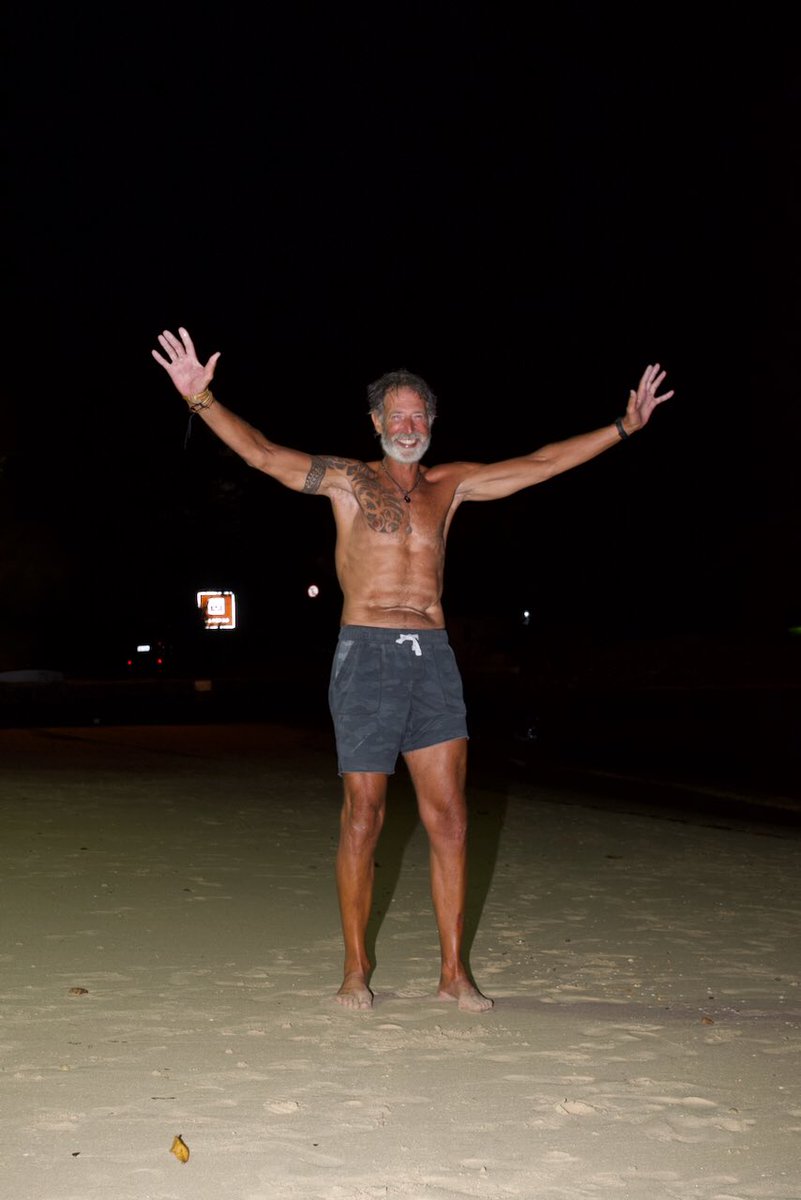 ewnreporter's tweet photo. #RowToRio After recuperating in Buzios, he rowed on to Cabo Frio to complete his voyage and to receive a massive Brazilian welcome at the original Rio de Janeiro Yacht Club, better known as, ”Iate Clube do Rio de Janeiro”. KB https://t.co/9PwKQ84wR6