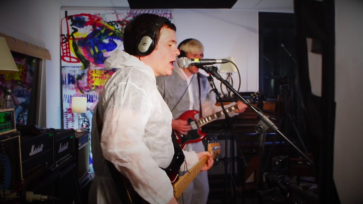 If you missed out on <a href="/memestheband/">MEMES</a>' stream on Thursday for our 4th takeover of #StuckInTheHouseSessions, you can now re-watch the whole damn splendid set at the link below. Fill yer boots! 

📺WATCH: youtu.be/4f2n6qVUNW8
#glasgow #sofarsounds #music