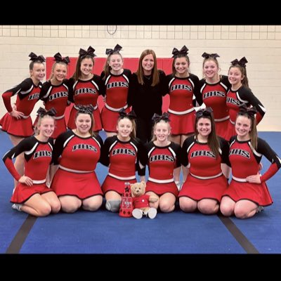 cheer_hamilton's tweet photo. #3PeatStateChamps #NewProfilePic https://t.co/hsRr0NXIsz
