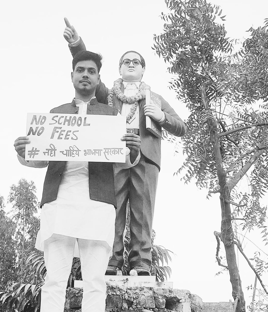 SpOsamaAnsari50's tweet photo. @SonuSood प्राइवेट विद्यालयों के प्रबंधकों के द्वारा कोरोना काल से अब तक की जो बकाया फीस है वसूली के लिए अभिभावकों पर दबाव डालना शुरू हो चुका है
सरकार संज्ञान ले प्राइवेट विद्यालयों के द्वारा फीस माफ हो
#No_Fees #No_School
#फीस_माफ_हो
#स्कूल_नही_तो_फीस_कैसी
@yadavakhilesh @SonuSood https://t.co/VeHOUoxnDg