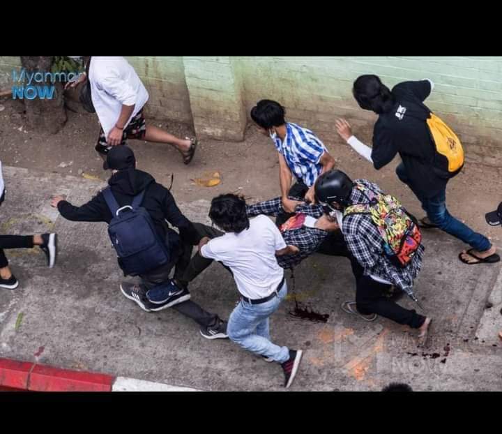 aeri_phyo10's tweet photo. Bad Myanmar Polices &amp; Soldiers 

#WhatsHappeninglnMyanmar 
#OpCCP 
#Coup28Feb 
#MilkTeaAlliance https://t.co/M6XqjPESUh
