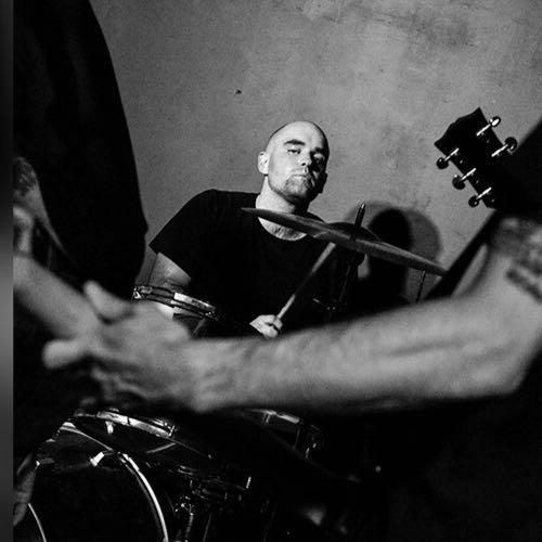 inferno_switch's tweet photo. Our Sound Mixer Edward Harper is a musician/songwriter with over 20 years of experience. Ed is a drummer for the ‘High Vis’ band with impressive studio sound engineering skills. We are glad to have him work with us on "Dream Lover"!

#PsychologicalThriller #shortfilm #soundmixer https://t.co/AJF2ZMm7X1