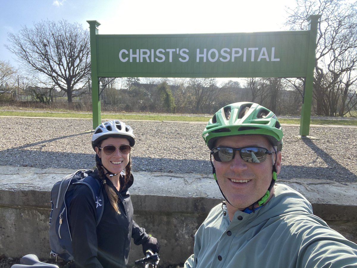 Team Higgins ‘popped over to see the neighbours’ whilst contributing to <a href="/HurstSport/">Hurst Sport</a> Around the World in 80 days challenge.  #HurstVirtualBikeRide #WeAreHurst