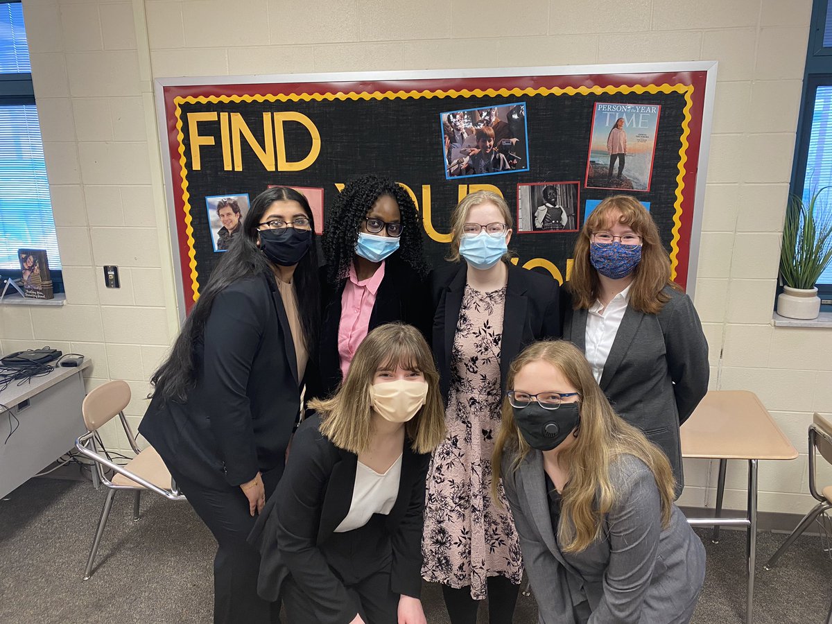 ahsspeechteam's tweet image. 16 Competitors from AHS Speech and Debate are headed to the State Competition! Yesterday, our team competed against the entire state of Indiana to qualify and we are extremely proud of everyone who competed! #FindYourVoice