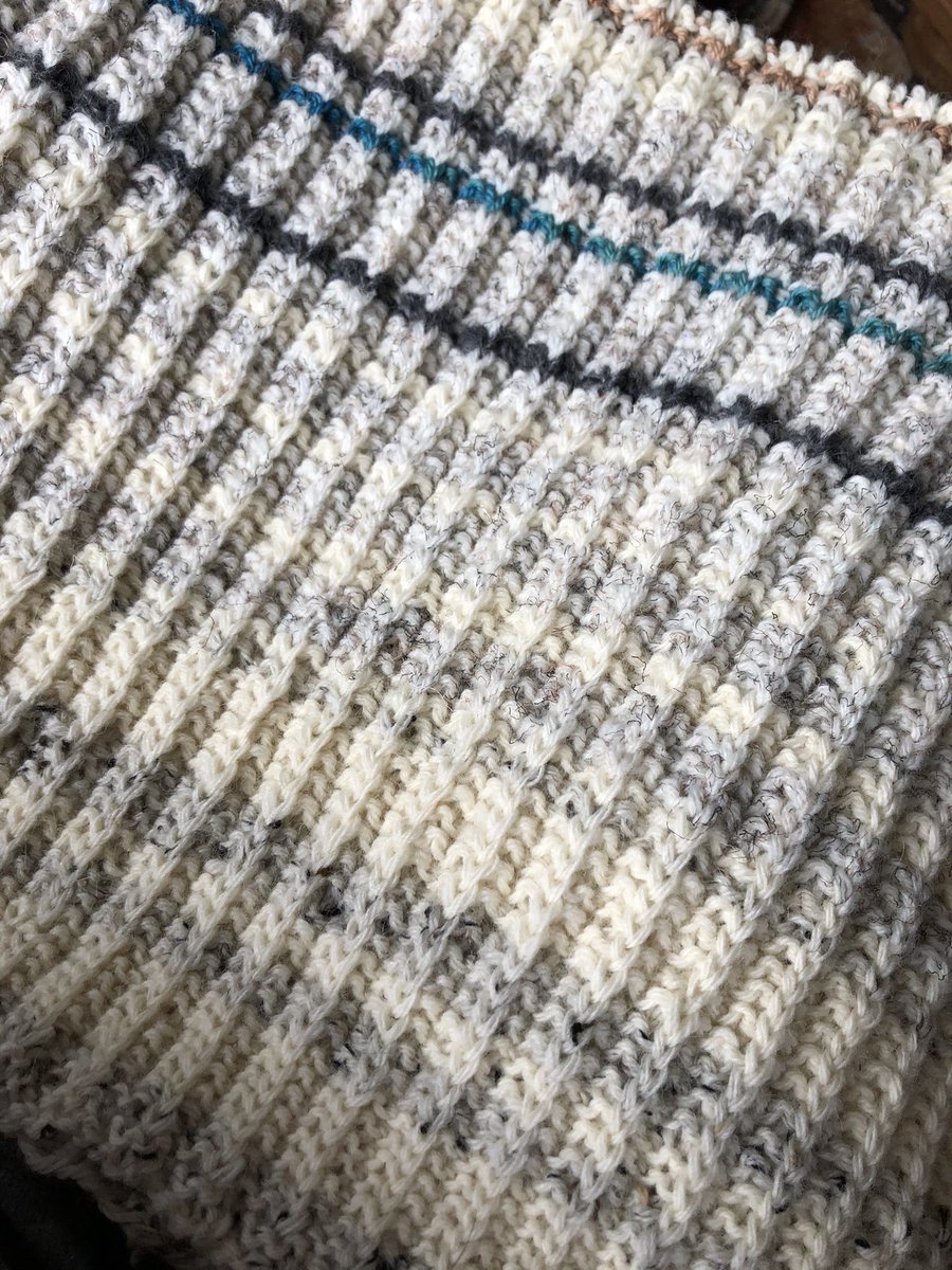 MamaAuntCa's tweet photo. February’s weather has been a roller coaster of 15 to almost 60 degrees. The blue was a birthday in that person’s fav color. This pattern makes a nice striped blanket. I’m looking forward to spring temps and more birthday colors! #knitting https://t.co/7kYRfQEhQz