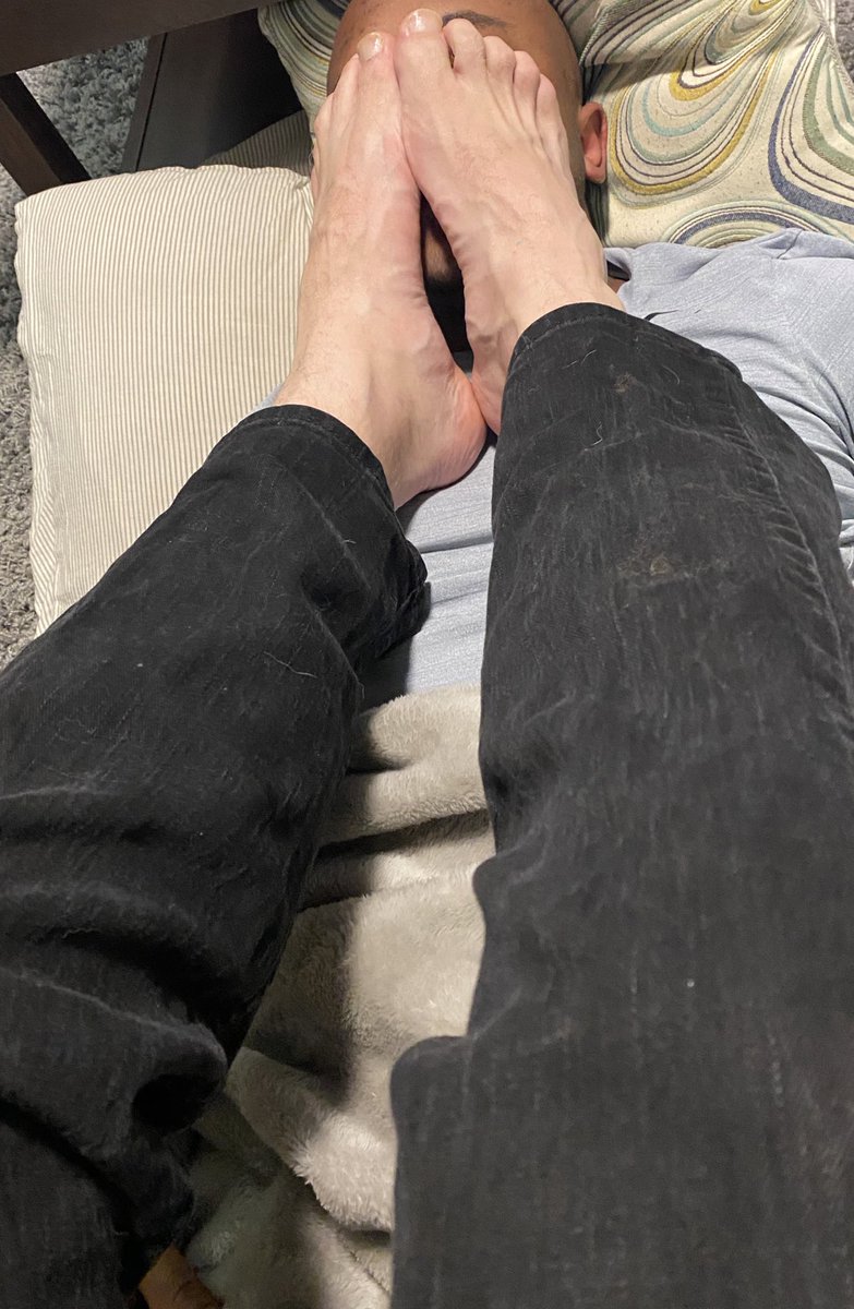 SweatySocksSub's tweet image. This was fun and put me in deep subspace. Who wants their socks/feet worshipped next? DM me. #gayfootworship #gayfootfetishnation #footfetishnation #gayfeet #malefeet #malefootworship #master #footslave #hairyfeet #bigfeet #findom #sub #cashslave #cashmaster #feet #socks #toes