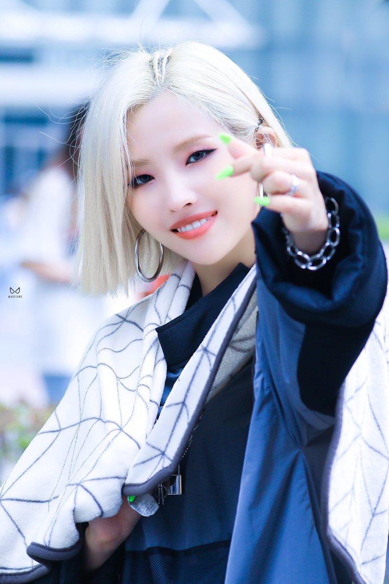 Kiri_kun's tweet photo. We trust Soyeon!
We love our tiny girl & powerful multi-talented rapper, vocalist, dancer, composer, songwriter and leader!
(Vote for Jeon Soyeon)
#ApologizetoSoyeon #ProtectGIDLE #SoyeonOurBestGirl #WeLoveYouSoyeon https://t.co/qen6VsjmVx