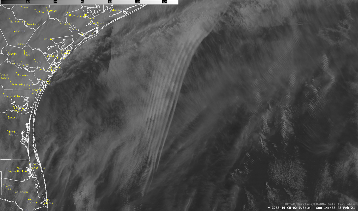 NWSBrownsville's tweet photo. Here's a closer look at the undular bore. https://t.co/XfZcWCgb0G