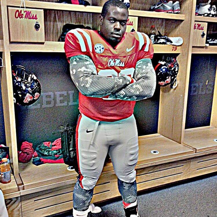 CoachGrant__'s tweet photo. MOOD...@OleMissFB 
#BHM2021 #Hottytoddy https://t.co/ycY6r6WwWx