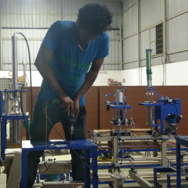 grishamindustry's tweet photo. Hard work never Fails. Salute our Assembling team.

#grishamindustry #workinghard #work #working #love #motivation #hardwork #workout #fitness #lovemyjob #training #doglover #goals #instagram #family #keepingbusy #happycustomer #relaxedenvironment #happygroomer #chilledgroomer https://t.co/Knm8cbwHfG