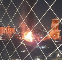 [APOYO A OTROS CUERPOS] Z8 <a href="/bombaoctava/">Octava Compañia CBMS</a> de <a href="/Bomberos_MetSur/">Bomberos Metropolitano Sur</a> trabajó en 10-12 - apoyo a <a href="/cbsantiago/">Cuerpo de Bomberos de Santiago</a> - de Escanilla y Gamero, sector #Independencia . 🚒🚒🚒 FOTOS vía <a href="/SOSAFE_CL/">SOSAFE</a> y <a href="/j_dalencon/">Jorge D'Alençon</a>