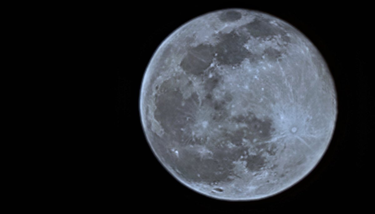 iamwaynegilbert's tweet image. "Shoot for the moon. Even if you miss it you will land among the stars." #SundayMotivation #SnowMoon #ShotOn #Samsung #GalaxyS21Ultra5G #withGalaxy @SamsungMobileUS