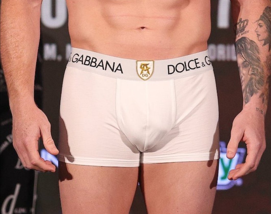 TonoPortilloV's tweet photo. Paquete del Canelo 😍 https://t.co/0GvhhwLkgG