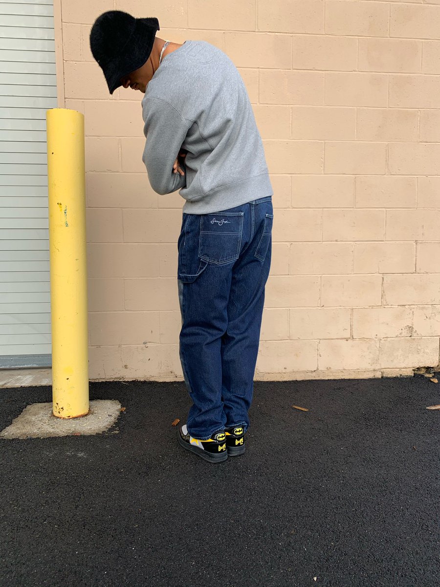 luewellynn's tweet photo. these are not no air force 1s https://t.co/CGYZSWruAa
