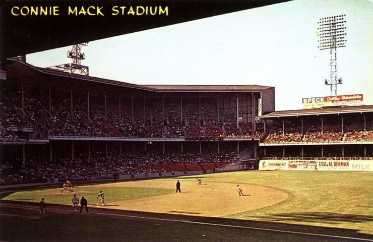1964 postcard of Philadelphia's Connie Mack Stadium. The upper deck, particularly in summer, was stifling hot. As can be seen here it was completely enclosed with zero ventilation. But hey, nothing an ice cold coke or beer couldn't fix, right? https://t.co/0pN3KLEjoJ