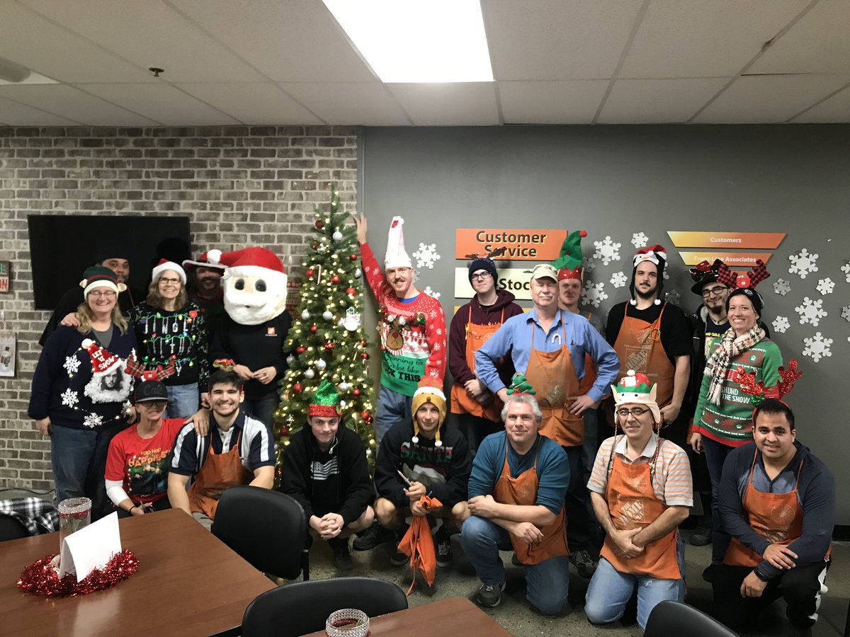 Myfalcon3's tweet photo. So thankful to have worked with the team at Folsom, I’ll miss you guys! Excited for my new (old) store!! #folsomproud #pacnorthproud #backtothecho https://t.co/S2ycnZvV3Y
