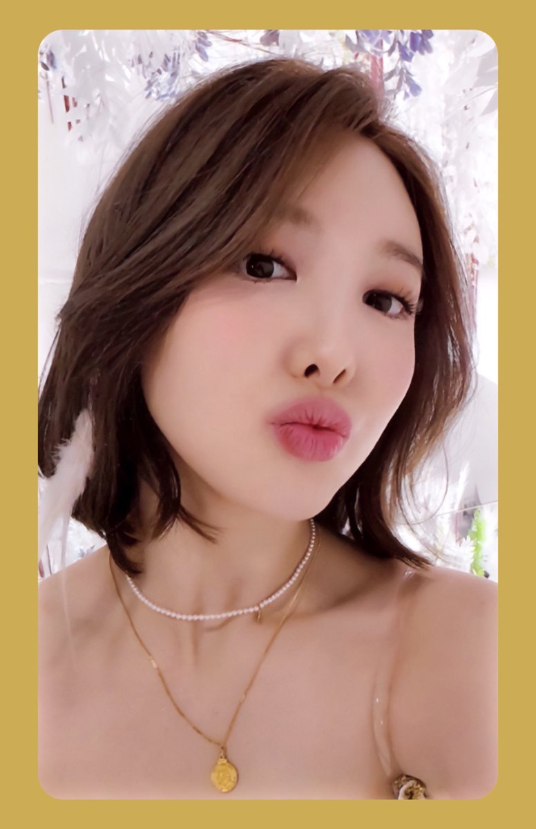photocardscan's tweet photo. Photocard scan twice

-more &amp; more

#TWICE #NAYEON #JEONGYEON #MOMO #SANA #JIHYO #MINA #DAHYUN #CHAEYOUNG #TZUYU #MoreandMore #wtttwice #wtstwice #photocardscan https://t.co/bbj9WTdaVC