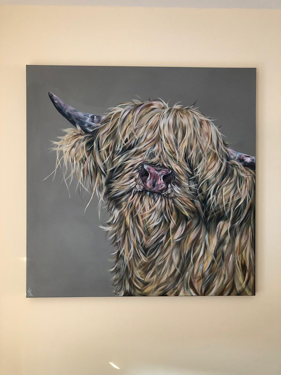 LeePWilks's tweet image. Welcome to the family ‘Goldilochs’ beautiful original by local talented artist @FennerSam. Also got Boris living with us in our kitchen. @sarah_wilks0412